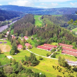 Pobyt ve sportovním areálu u Sázavy se snídaněmi