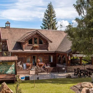 Dovolená u Božího Daru: polopenze a výlety