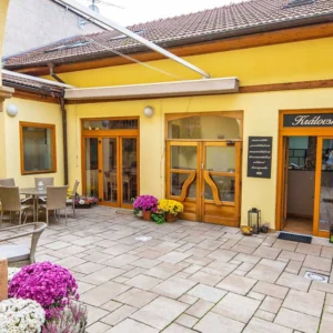 Královské Poděbrady: snídaně i možnost masáží či wellness