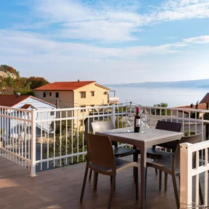 Vybavený apartmán v severní Dalmácii přímo u moře