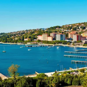 4* Portorož: polopenze, pláž, wellness i first minute slevy