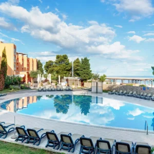 4* hotel v Umagu: pláž, bazény a wellness