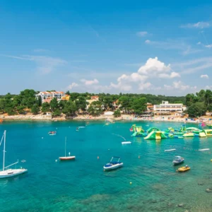 Plážový resort v Pule: moderní mobilhome až pro 6 osob