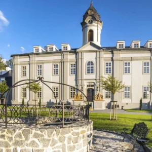 Pobyt na zámečku: snídaně i balíček s wellness a večeří