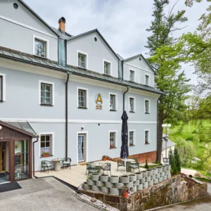 Pobyt v Krkonoších: snídaně či polopenze a bazén