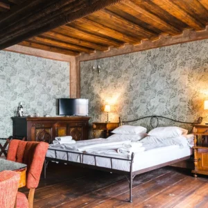 Unikátní pobyt v srdci Českého Krumlova se snídaní i lahví vína