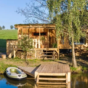 Útulná maringotka na samotě: božský klid, horké koupele