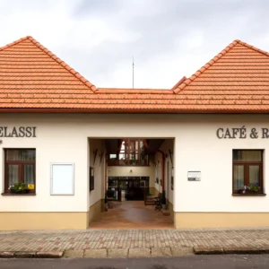 Bojnice se snídaní, wellness i zoo a zámkem