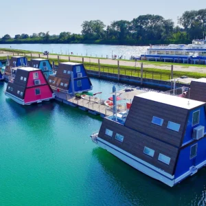 Bungalov nebo hausbót v Lignanu i s jídlem