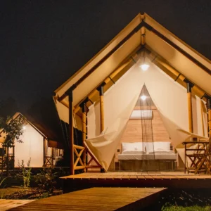Banská Štiavnica: luxusní glampingu se snídaní