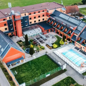 Pobyt v Moravském krasu: polopenze, minizoo a bazén