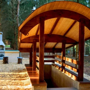 Zážitkový pobyt v zemljance: netradiční romantika s krbem