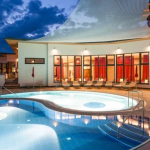 Rakousko: 4* hotel, plná penze, termály i saunový svět