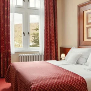 4* pobyt ve Varech: jídlo, wellness, spa i beauty procedury