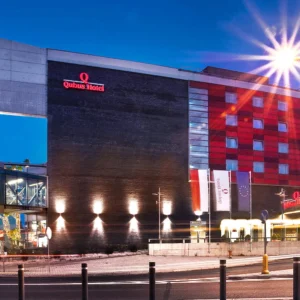 Moderní hotel v centru Bielsko-Białe: snídaně či polopenze