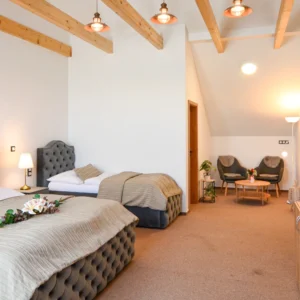 Pobyt u Pálavy s polopenzí, vínem i vířivkou