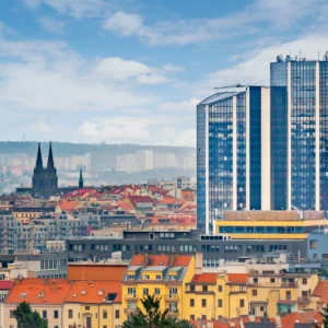 5* hotel v Praze s výhledem: snídaně i parkování