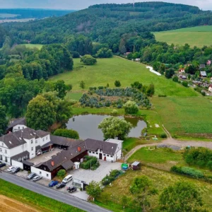 Pobyt v mlýnském penzionu: přímo u rybníka, možnost snídaní