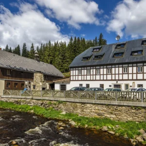 Dovolená na Modravě: polopenze a relax v sauně