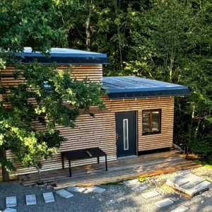 Váš kousek klidu v Jizerkách: tiny house se saunou