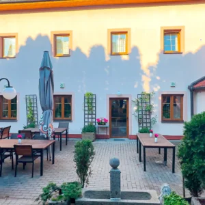 Pobyt ve Znojmě: strava, karta výhod i lahev vína