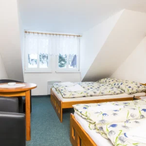 Turistická chata v Krkonoších s polopenzí až pro 6 os.