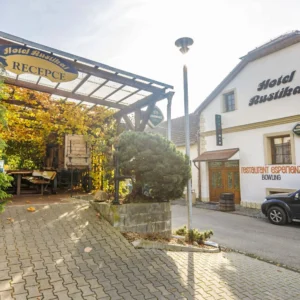 Pobyt v Hustopečích: vinný ráj s cimbálem a chutěmi Moravy