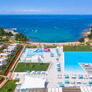 Mobilní domek na Istrii s aquaparkem a miniklubem