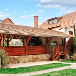 Pobyt u Kroměříže: penzion se zahradou, bazénem i saunou