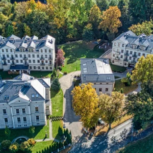 Luxusní hotel v lázeňském městě: wellness a jídlo
