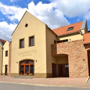 Pobyt ve vinařství v Klentnici: welcome drink i snídaně