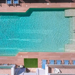 Rimini: 3* hotel blízko pláže, snídaně, bazén