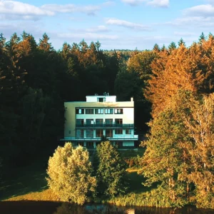 Jihočeský hotel: vege strava, křišťálová terapie i tvoření