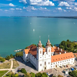 Víkendový zájezd k Balatonu s hotelem a polopenzí