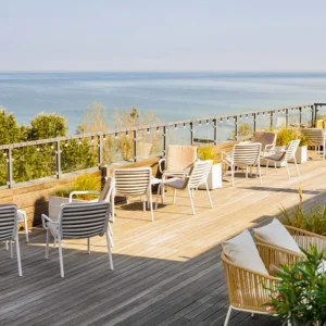 Kolobřeh: luxusní rodinný hotel u pláže, strava i wellness