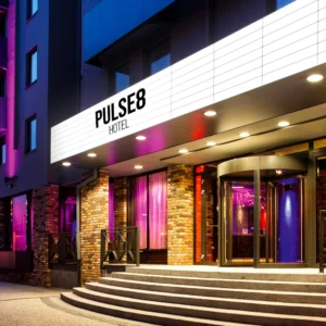 Moderní hotel v pražském Karlíně se snídaní