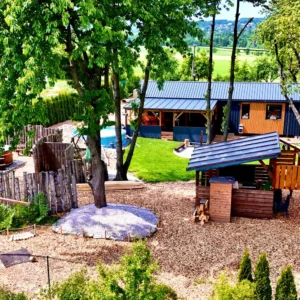 Glamping se saunou a venkovní vířivkou pro 4-8 osob