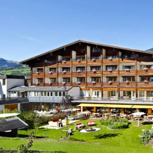 Na lyže do KitzSki: hotel s bazénem, wellness a polopenzí