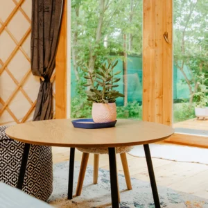 Moderní jurta v pastvinách: privátní sauna a vířivka