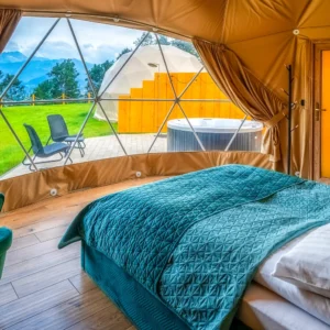 Luxusní kupole u Zakopaného s venkovní vířivkou