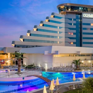 Vodice: 4* hotel se stravou a wellness