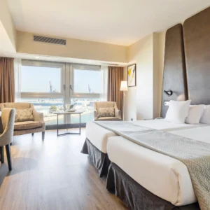 Málaga: 4* hotel přímo u pláže, snídaně v ceně