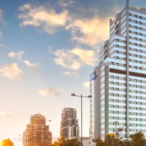 3* hotel ve Valencii: snídaně a venkovní bazén