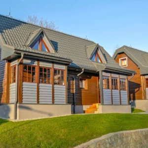 Srubové domky na Kysucích s polopenzí a wellness