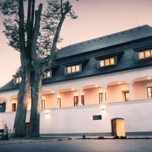 Pohádkový pobyt v krásném zámečku Čičmany