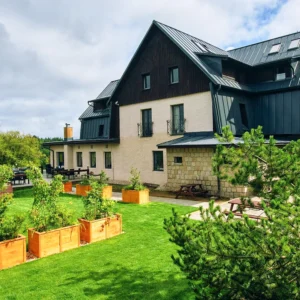 Pobyt v Jizerských horách: snídaně i venkovní bazén