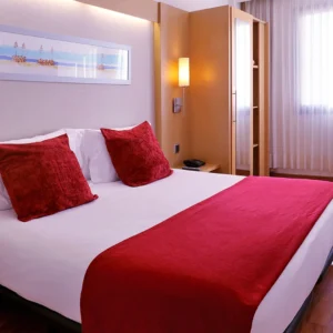 Pobyt v srdci Barcelony u ulice La Rambla se snídaní