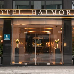 Barcelona: 4* hotel se snídaní a saunou