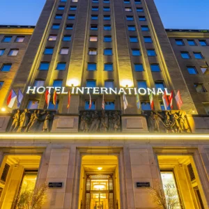 Legendární hotel se snídaní