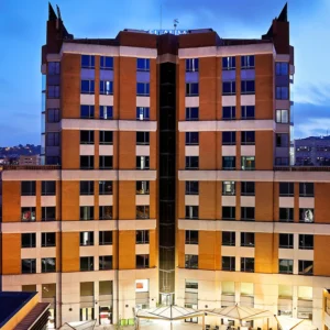 Moderní 4* hotel v Barceloně se snídaní